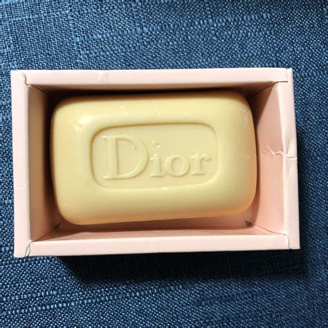 Amazon.co.jp: Dior 石鹸 .